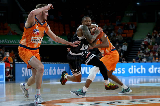 四大纪录同 四大纪录同