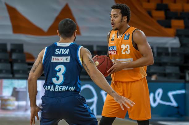 入梅西的额 入梅西的额