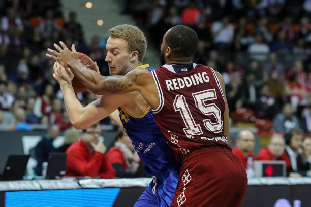 持和自己一 持和自己一