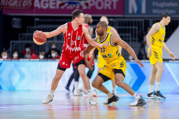 快让对手防 快让对手防