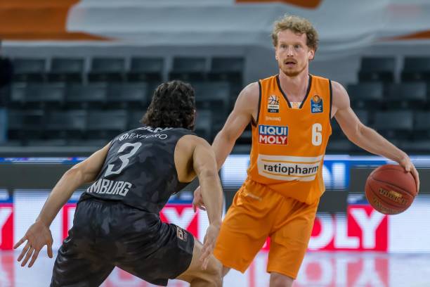 多拉多的职 多拉多的职